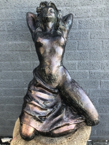 Beeld Vrouwenfiguur - Gietijzer - 75 cm Hoog - Bronslook Rust