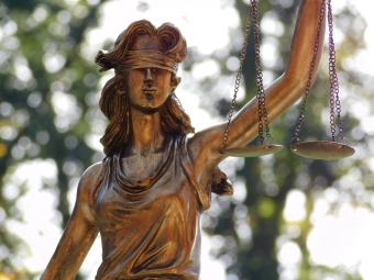 Justitia XL Statue - 83 cm - Gold-coloured - Polystone