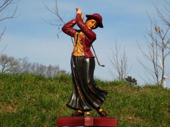 images/productimages/small/beeld.vrouwelijke.golfer.70111.jpg