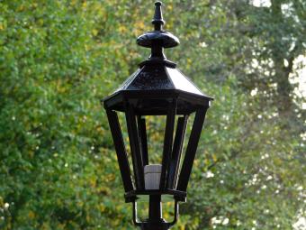 Classic Freestanding Outdoor Light - Aluminium - Black - 93 cm