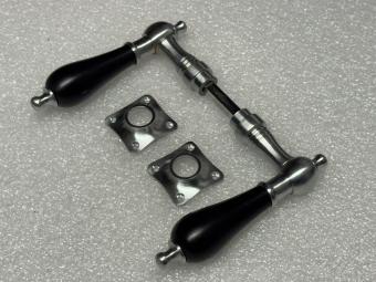 Türgarnitur in mattem Chrom – Türgriffe und Rosetten – komplett