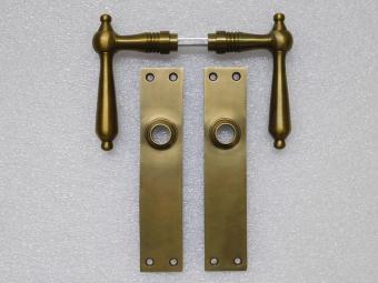 Set of Door Handles with Door Plates without Keyhole - Patinated Brass