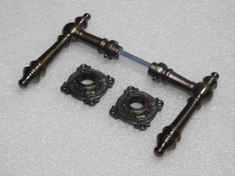 Set Deurklinken Montreux met Klinkrozetten - Donker Gepatineerd Messing