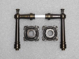 Montel-Türgriffset mit Rosetten – dunkel patiniertes Messing