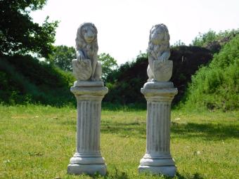 Set of Lions with Shields on Pedestals – 94 cm – Stone