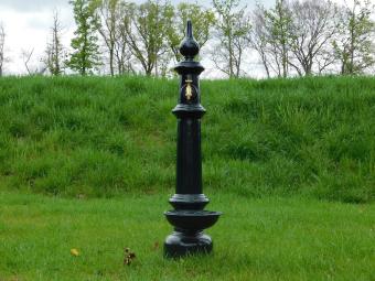 images/productimages/small/staande.waterkr.font.donkergr.12011.jpg