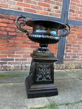Garden vase on column - all cast iron - black - LETSTE!