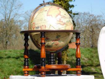 images/productimages/small/vint.wereldbol.houder.322.jpg