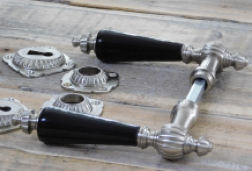 Set mit Retro-Türbeschlägen - Nickel - mit schwarzen Porzellangriffen
