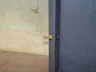 1 oven door for the stove or oven, cast iron.