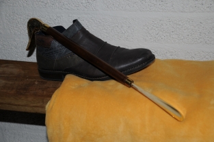 Shoehorn with Duck - Hardwood and Brass