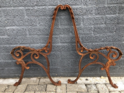 Satz loser Seitenteile Bank Lion