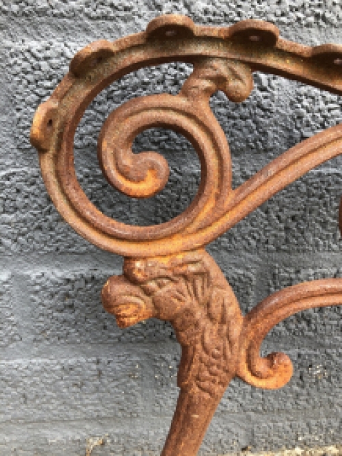 Satz loser Seitenteile Bank Lion