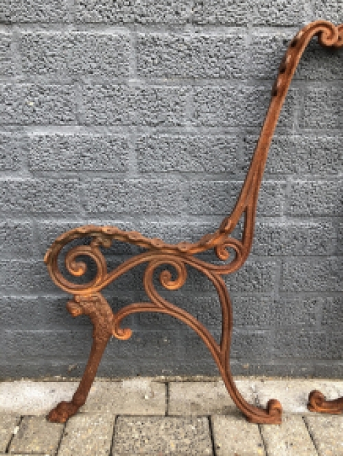 Satz loser Seitenteile Bank Lion