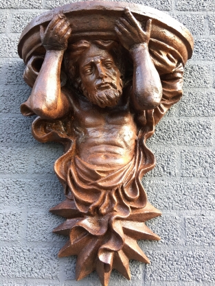 Einzigartiges großes Karyatiden-Wandornament aus Gusseisen 