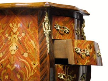 Antiker Schrank – 75 x 50 cm – französischer Stil