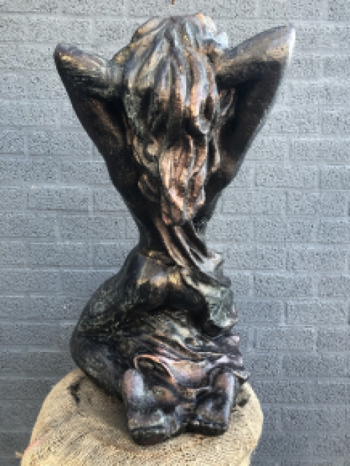 Beeld Vrouwenfiguur - Gietijzer - 75 cm Hoog - Bronslook Rust