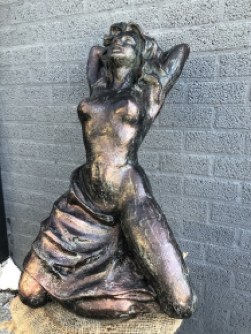 Beeld Vrouwenfiguur - Gietijzer - 75 cm Hoog - Bronslook Rust