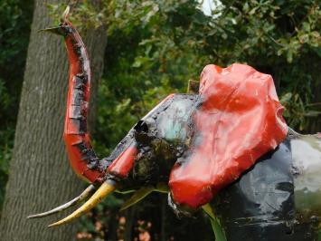 Igor the Elephant - 80 x 100 cm - Colorful Sculpture - African Artwork