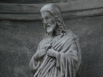 Large Classic Prayer Chapel with Sacred Heart Statue – approx. 95 x 70 cm – Stone