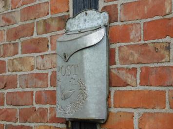 Vintage Zinc Mailbox – Classic Design