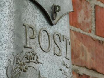 Vintage Zinc Mailbox – Classic Design