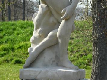 Discuswerper op Sokkel XL - 230 cm - Gietsteen - Vintage