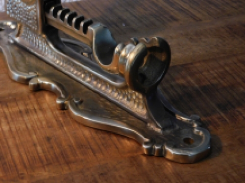 Wand wijnopener, hendel kurkentrekker messing, flesopener messing, heel fraai!! LAATSTE