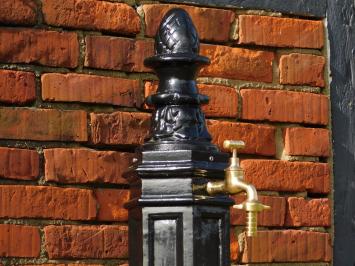 Freistehender Springbrunnen - Alu - schwarz - Wasserhahn