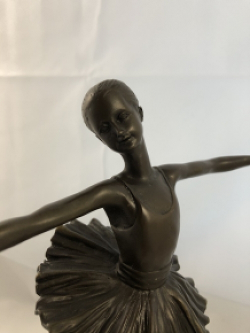 Bronzen Beeld Balletdanseres op Marmeren Sokkel - 30 cm - Woondecoratie
