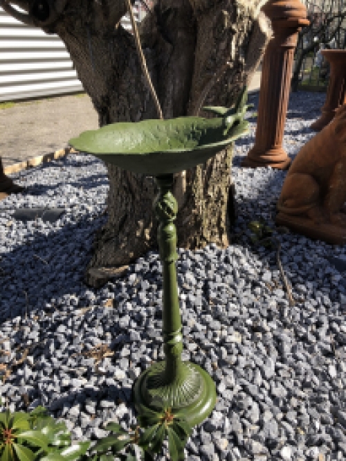 LAST ONE: Vogelbad met Hummingbird XL, gietijzer, antiek groen-rust.