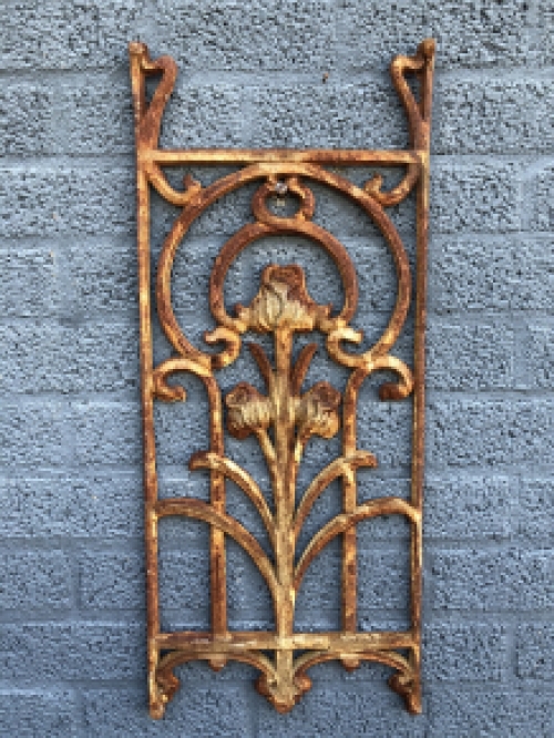 Metal decorative rack, cast iron rust, rt nouveau, rose rack as country decoration, wall rack tulip.