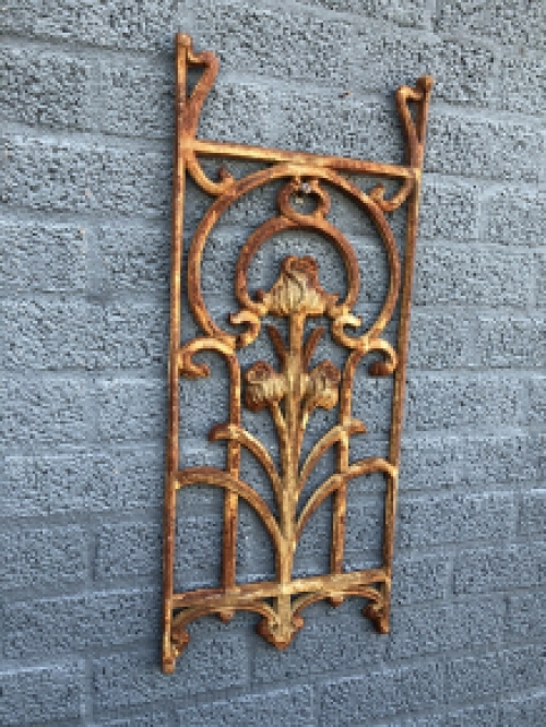 Metal decorative rack, cast iron rust, rt nouveau, rose rack as country decoration, wall rack tulip.