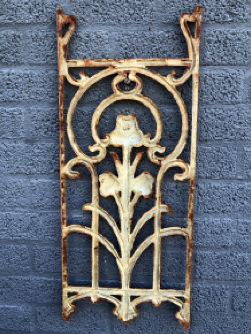 Metal decorative rack, cast iron rust, rt nouveau, rose rack as country decoration, wall rack tulip.