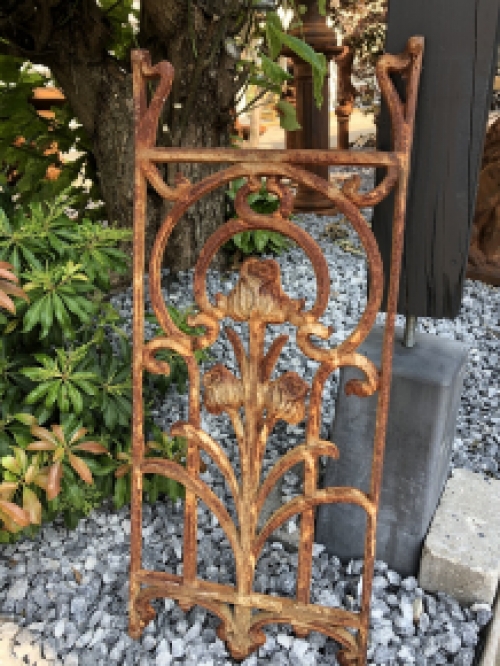 Metal decorative rack, cast iron rust, rt nouveau, rose rack as country decoration, wall rack tulip.