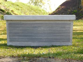 Klassischer Blumenkasten mit Linienrelief – 73 cm – Stein