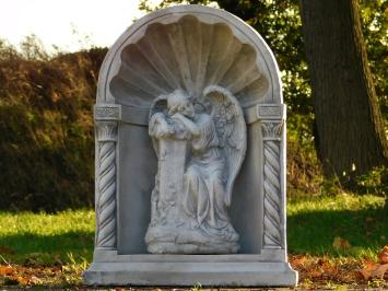 Klassische Kapelle mit ruhendem Engel – 65 cm – Grau/Weiß – Stein
