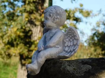Kleine Zittende Engel - Steen - Engelbeeldje