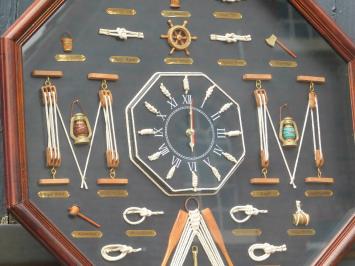 Maritime Wanddekoration mit Schiffsknoten und Uhr - 66 cm