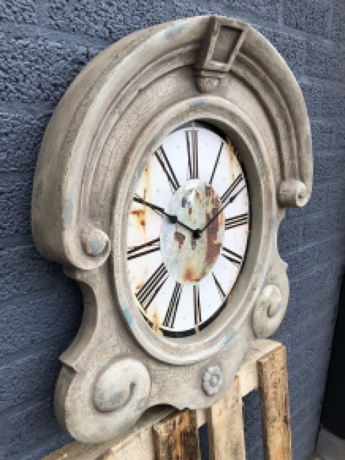 Wonderful hefty clock-clock-ox eye vintage raw model. Last one !!