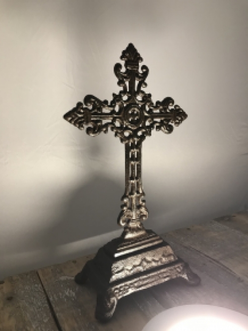 Cross on a Stand – 25 cm – Cast Iron – Standing Crucifix