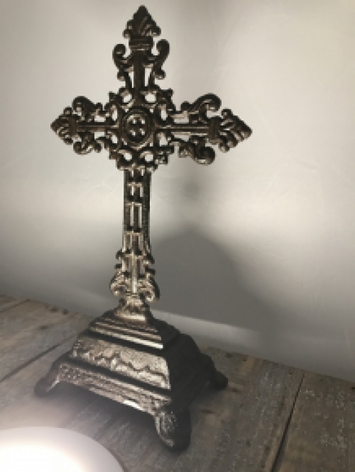 Cross on a Stand – 25 cm – Cast Iron – Standing Crucifix