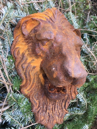 Wall fountain, water spout -forced lion head, cast iron.