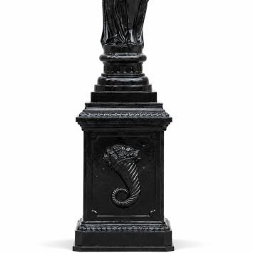 Unieke Lantaarnpaal Gietijzer met Vrouw - 320 cm hoog - zwart