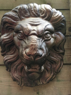 Großer Löwenkopf, Vollstein, helle Bronze super schön!