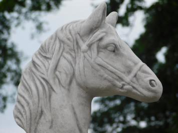 Horse head on pedestal - 83 cm - Stone