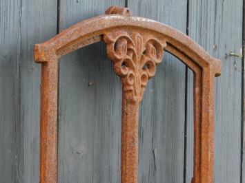 Gusseisernes Stallfenster Greetje – Klappfenster – Rost