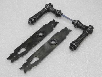 Türbeschlagset – Türgriffe Oxford + Türschilder Noble PC 92 – Gusseisen, verzinkt