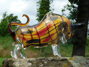 Glasfigur „Stier“ – Handgefertigtes, glasgeblasenes Kunstwerk
