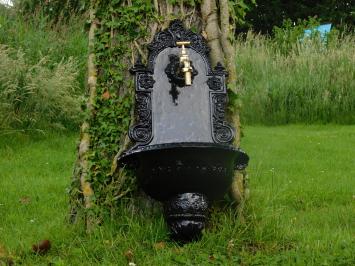 Wandbrunnen – Schwarz – Aluminium mit Messingarmatur